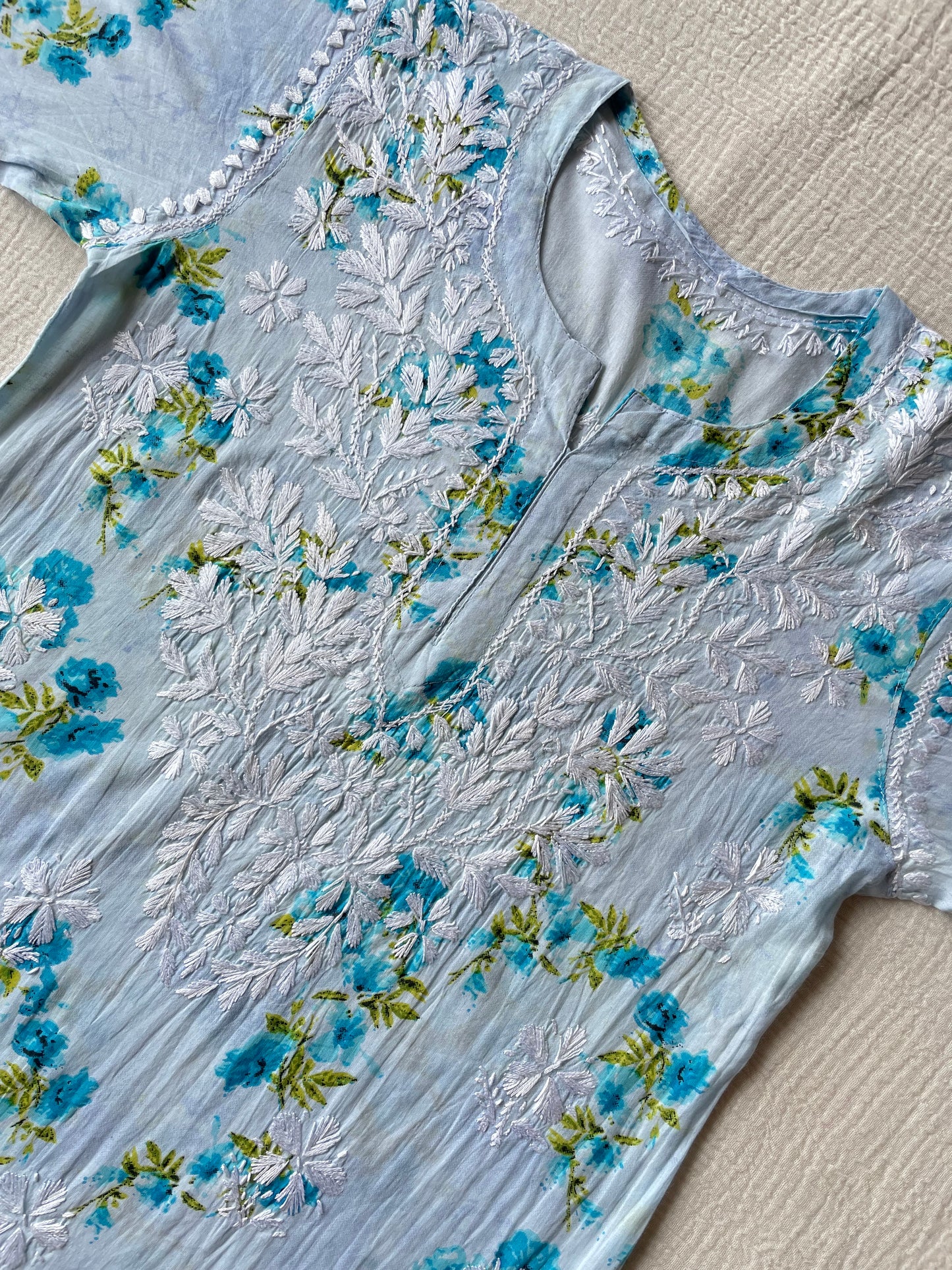 Mul Mul Chikankari Kurti(Blue)