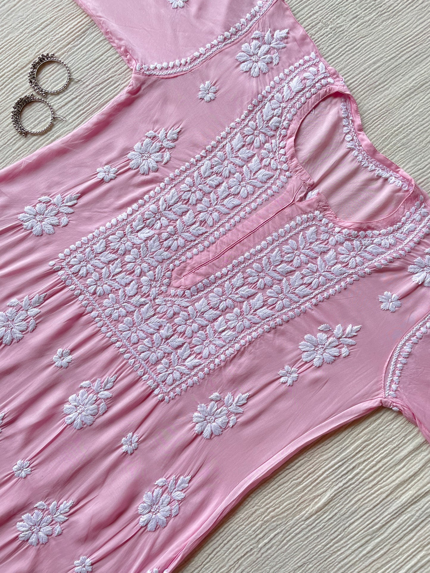 Nazakat Modal Chikankari kurta(Pink)