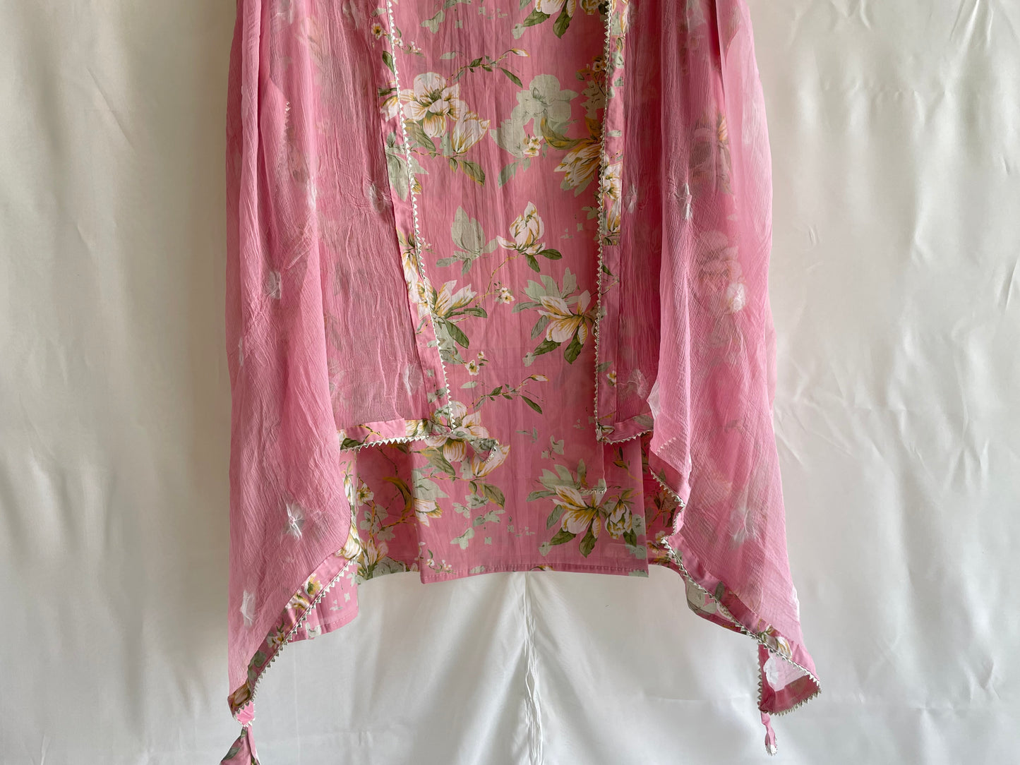 Unstitched suit set With Chiffon Dupatta