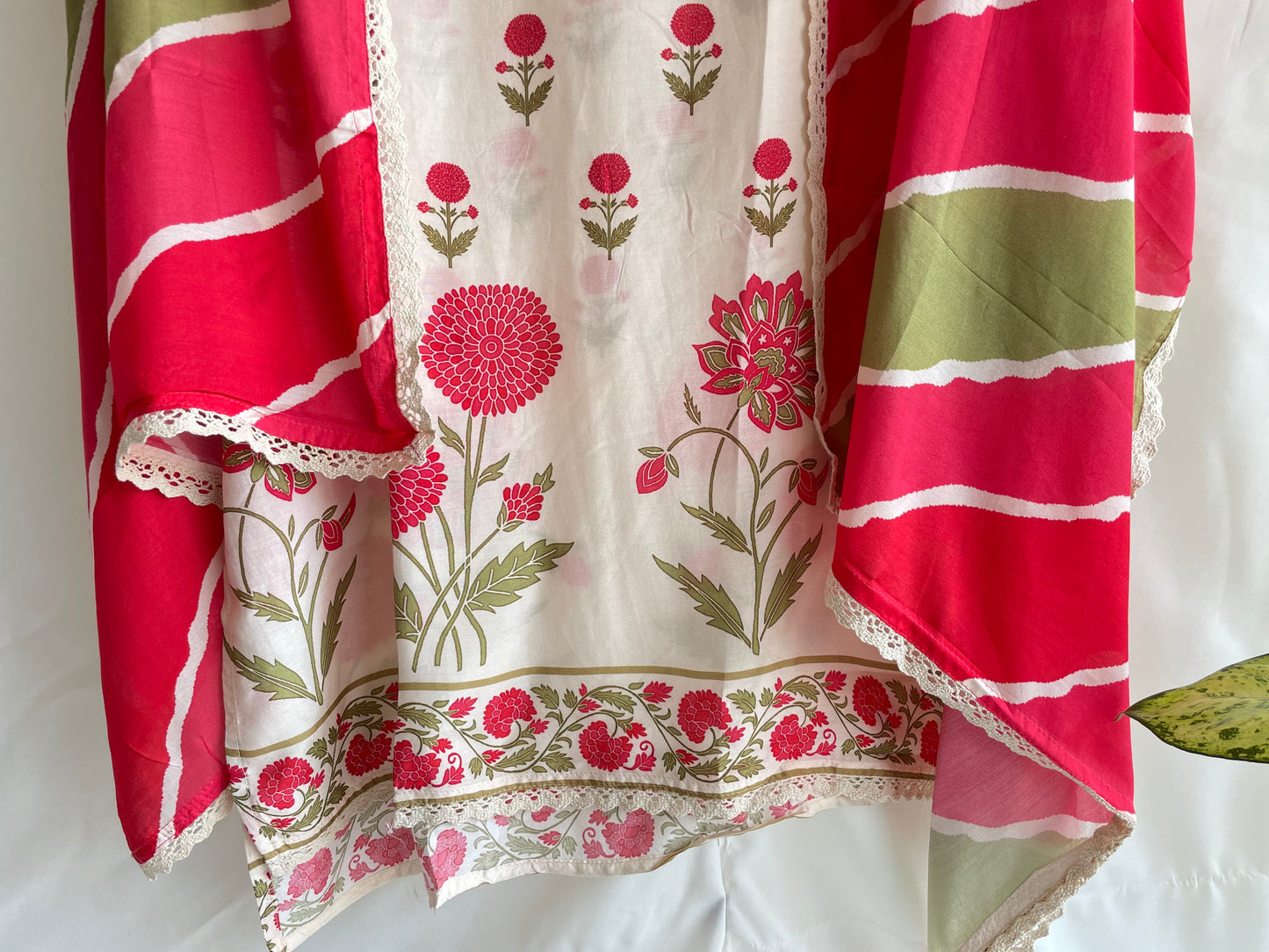 Pure Muslin unstitched suit set with Beautiful Laheriya Dupatta