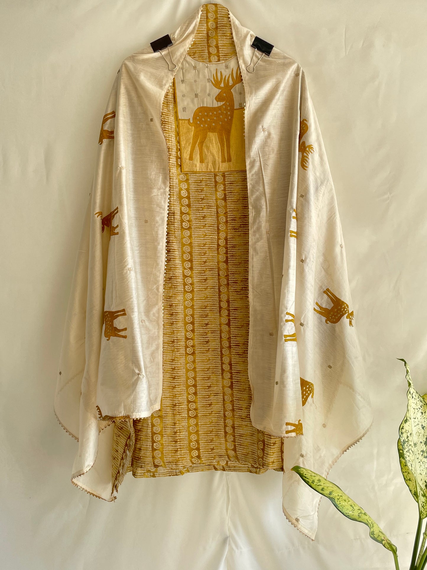 Jaam Cotton Unstitched suit set with Beautiful Embroidered Dupatta