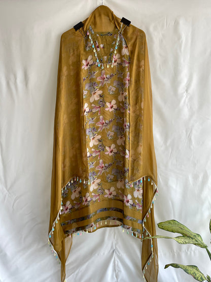 Floral Print Organza Unstitched suit set with Kaudi Lace work Dupatta