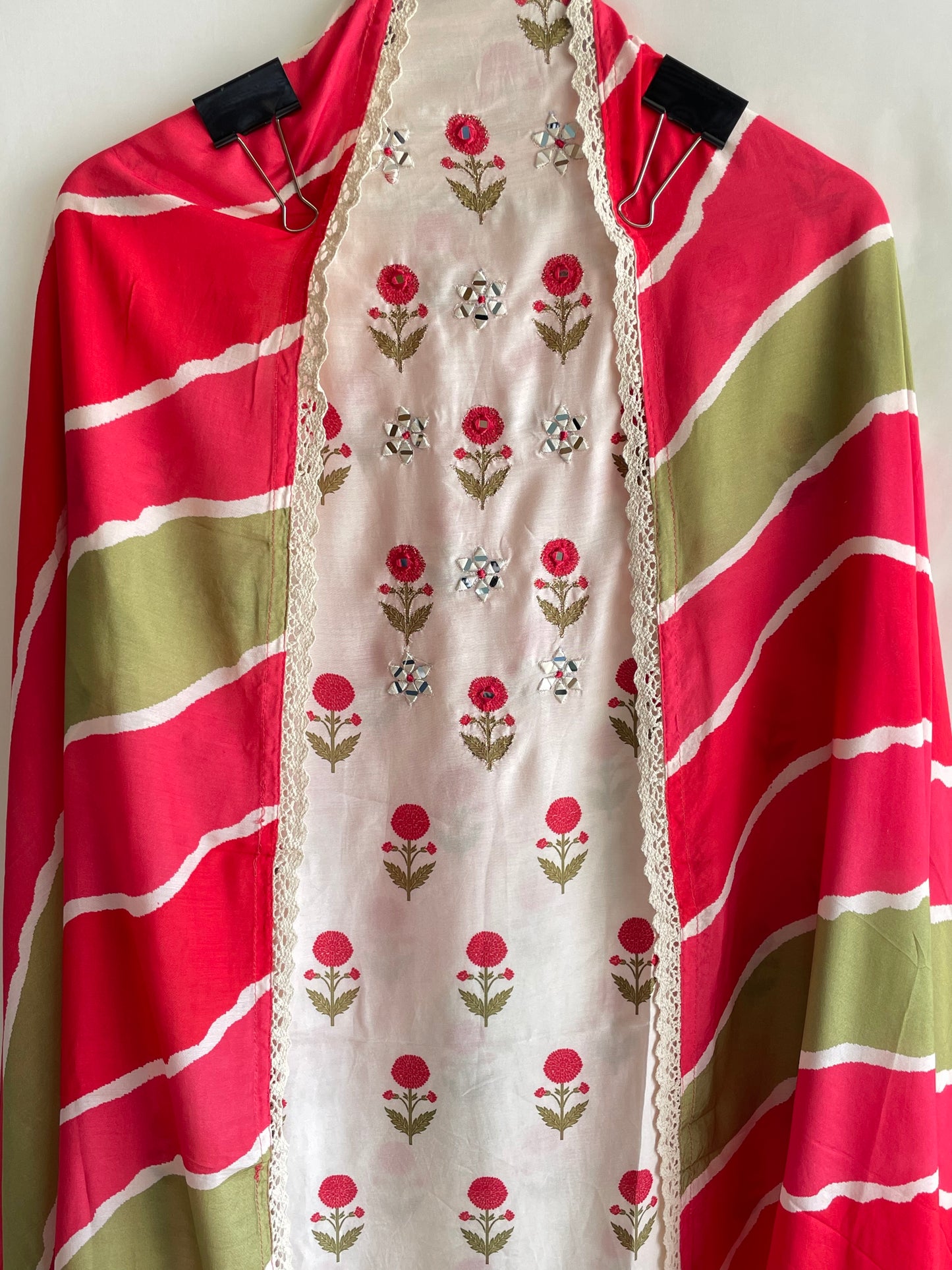 Pure Muslin unstitched suit set with Beautiful Laheriya Dupatta