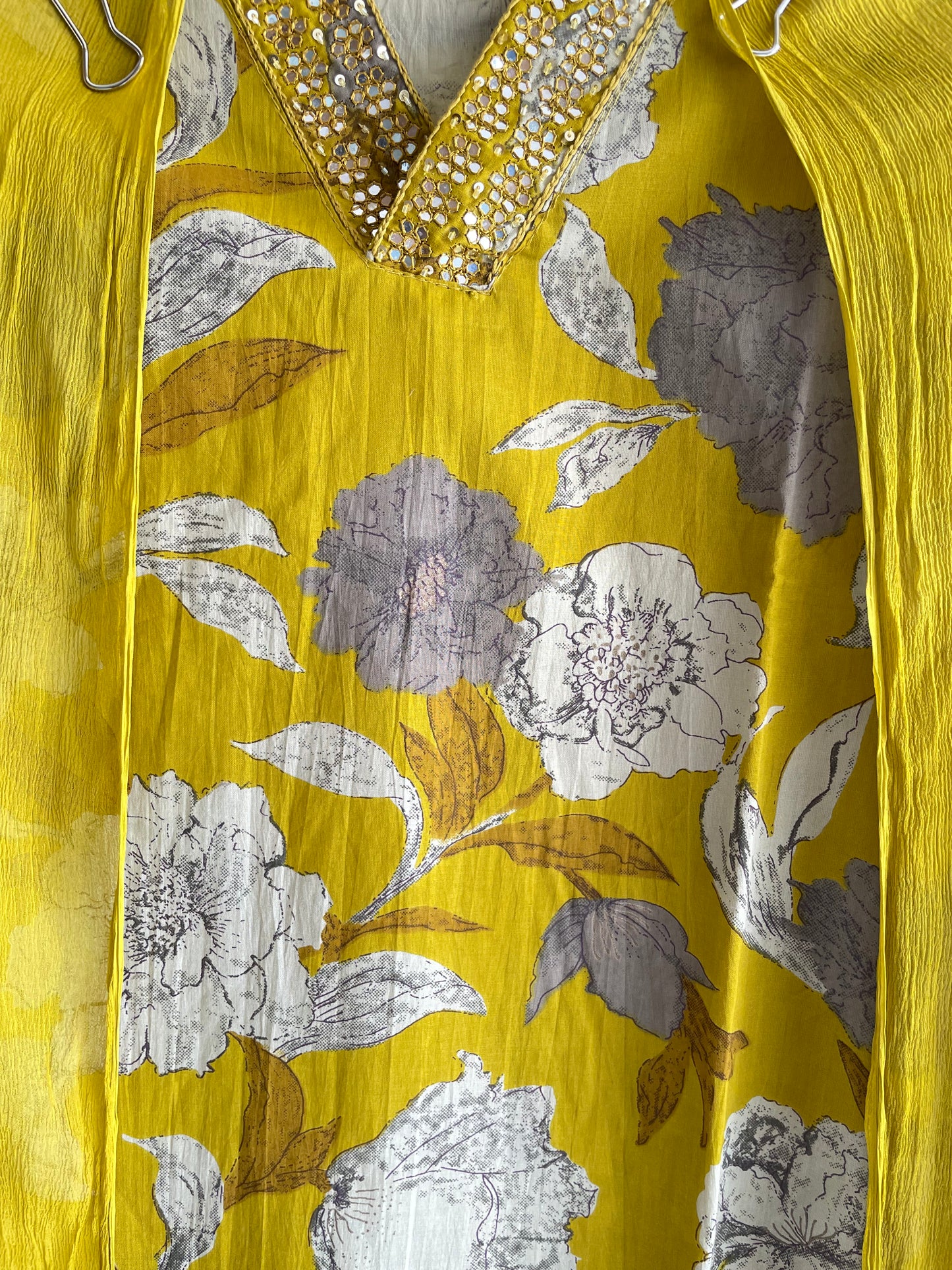 Pure Cotton Unstitched suit set with Chiffon Dupatta